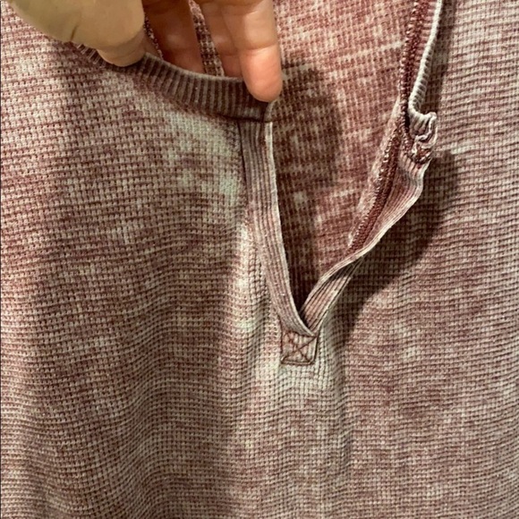 AEO Oversized Distressed Waffle Knit Henley - Picture 7 of 11